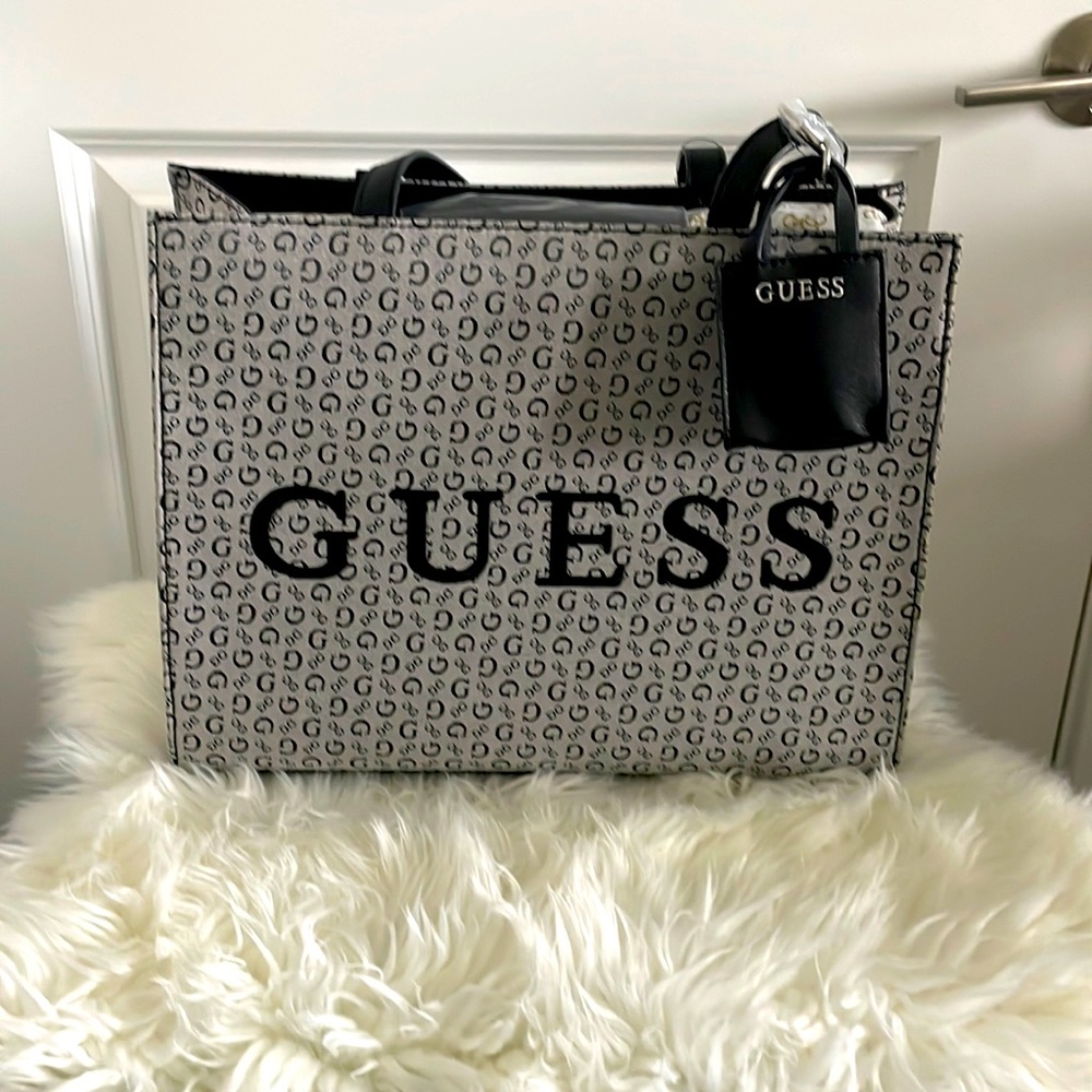 Brand new Guess purse.
